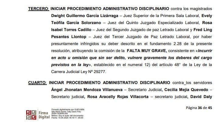 jueces corte santa con fiesta oso animador