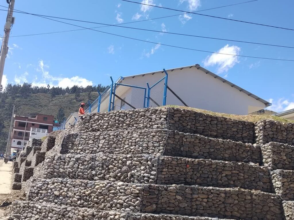 obra de contingencia I. E. Santa Rosa de Viterbo de Huaraz