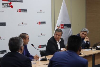 Koki Noriega reunión en el MEF