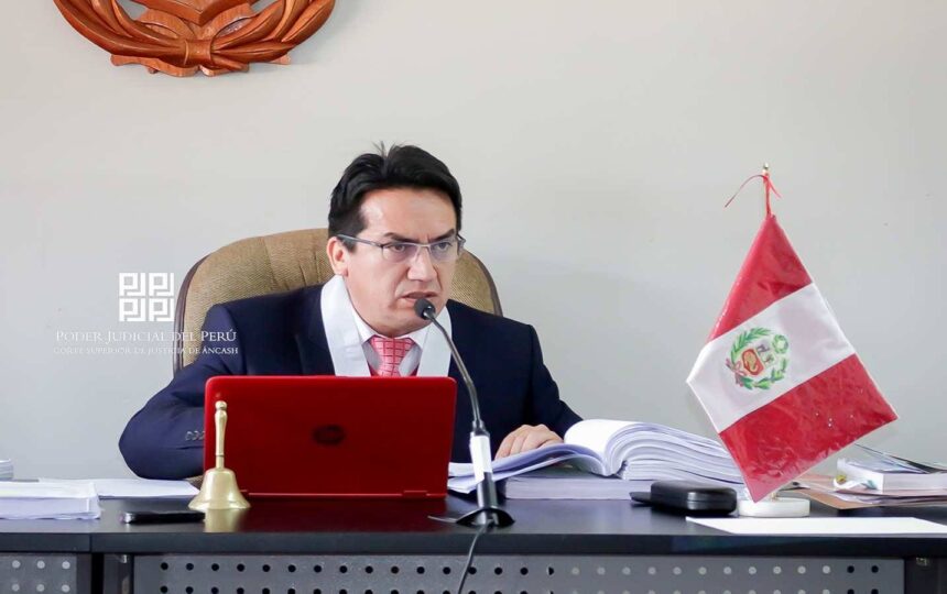 juez Clive Julio Vargas Maguiña