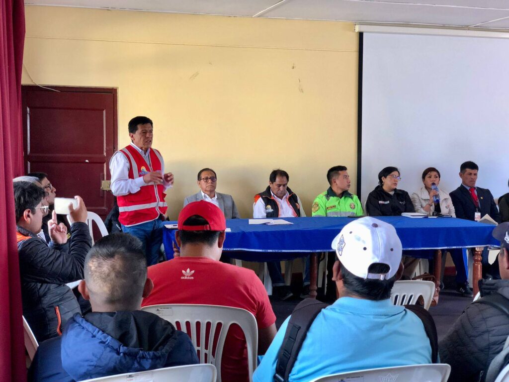 𝗦indicatos de construcción civil firman acta de paz social