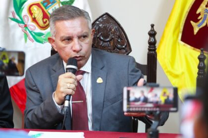 Felipe Mantilla Gonzales alcalde chimbote