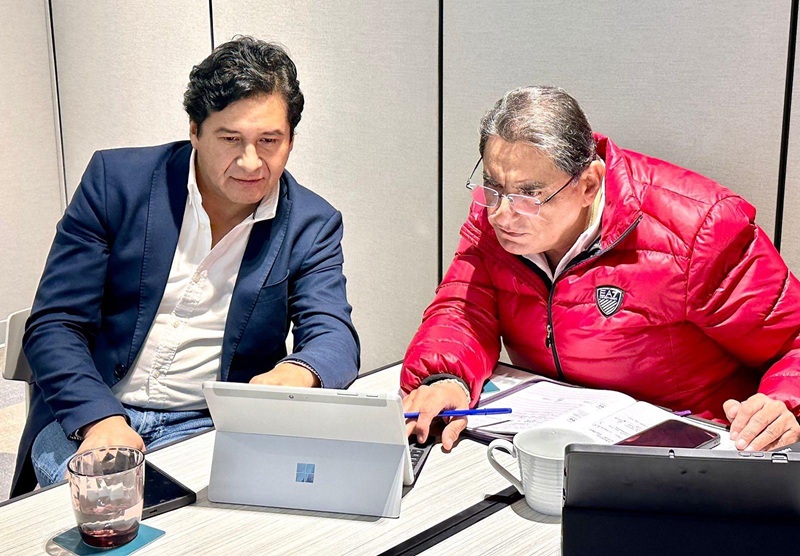 Alex Meza y Carlos Alvarez